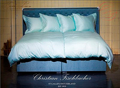 Голубое однотонное постельное белье от Christian Fischbacher